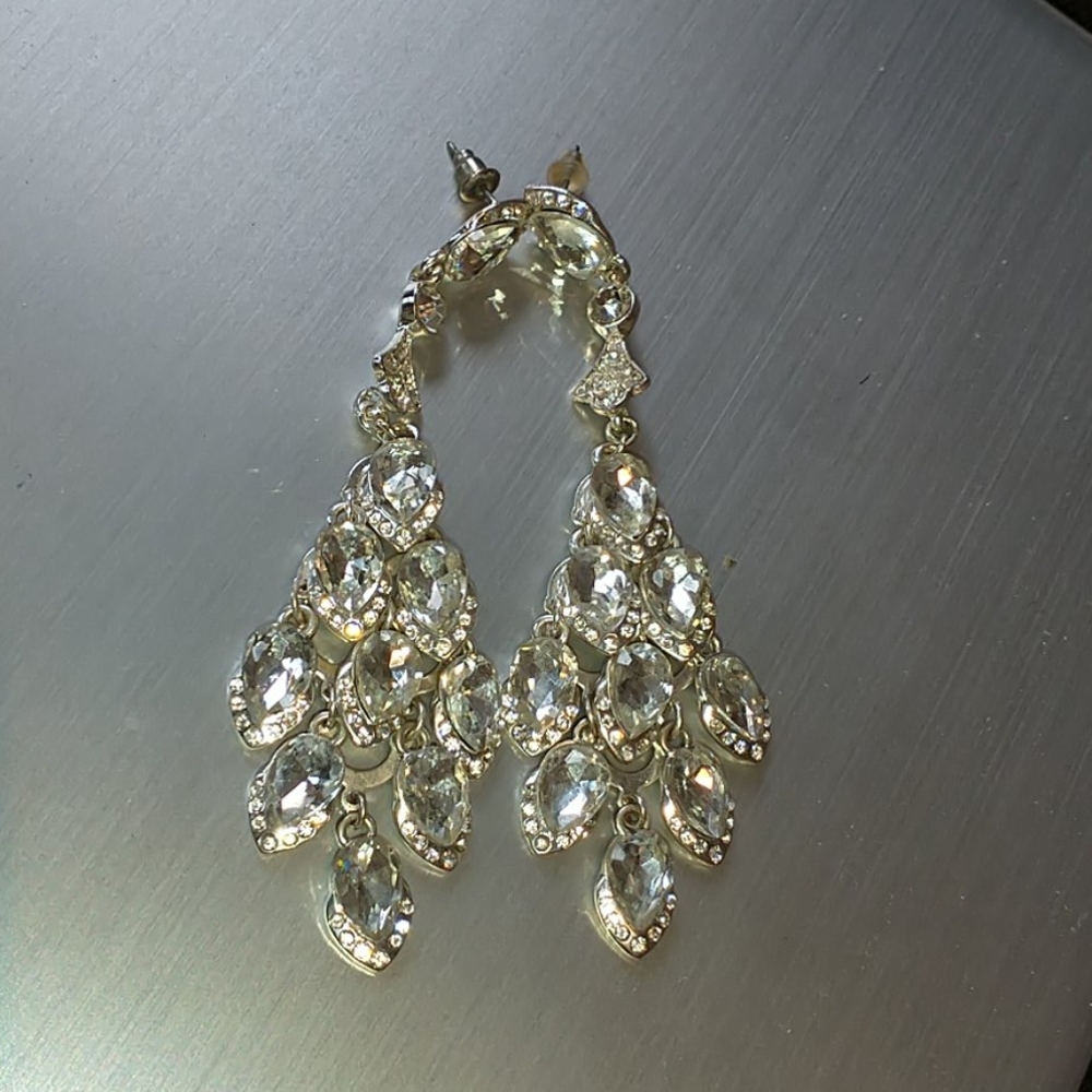 Chandelier earrings